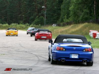 s2000_006.jpg