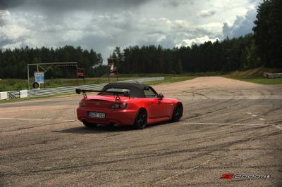 s2000_011.jpg